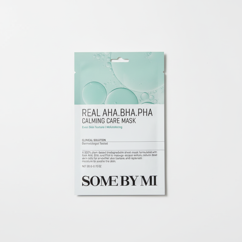SOME BY MI Calming Care Mask sur fond blanc